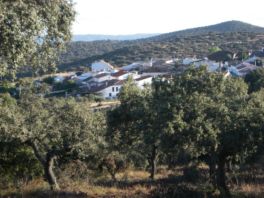 Gasthaus Casa Rural El Trillo El Alcornocal Exterior foto